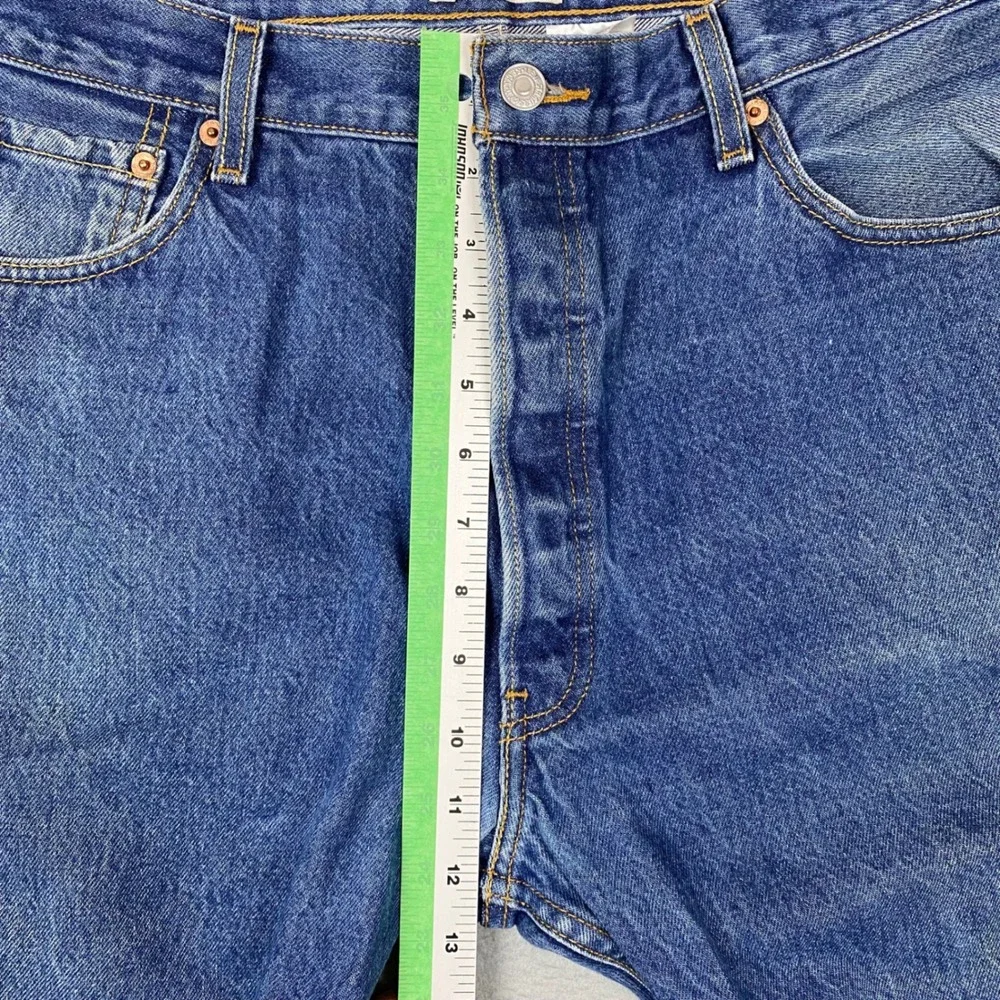 Levis 501 Original Straight Leg Button Fly Jeans Mens 38 Blue Medium‎ Wash